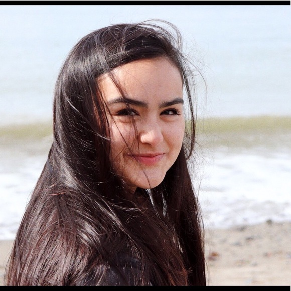 Hey, it’s Chloe! 🍒 - Picture 5 of 8